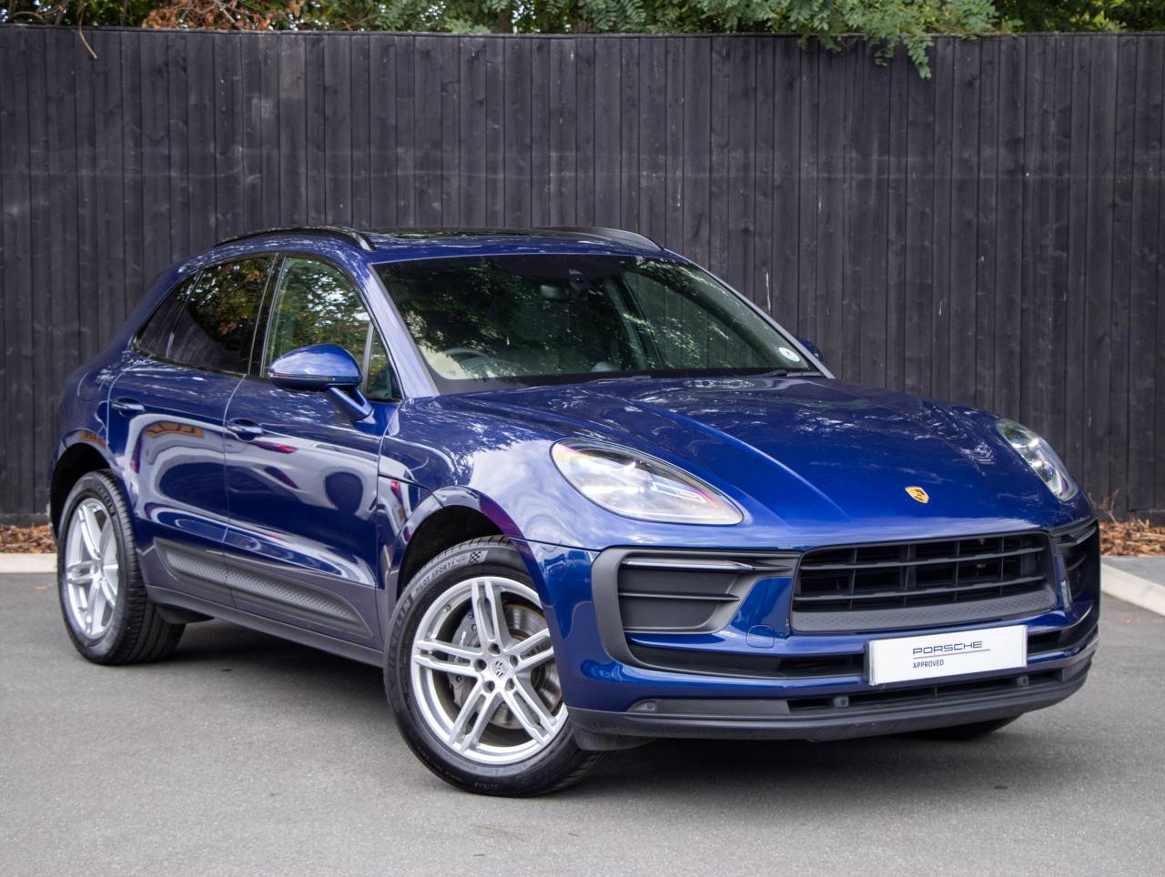 Main listing image - Porsche Macan