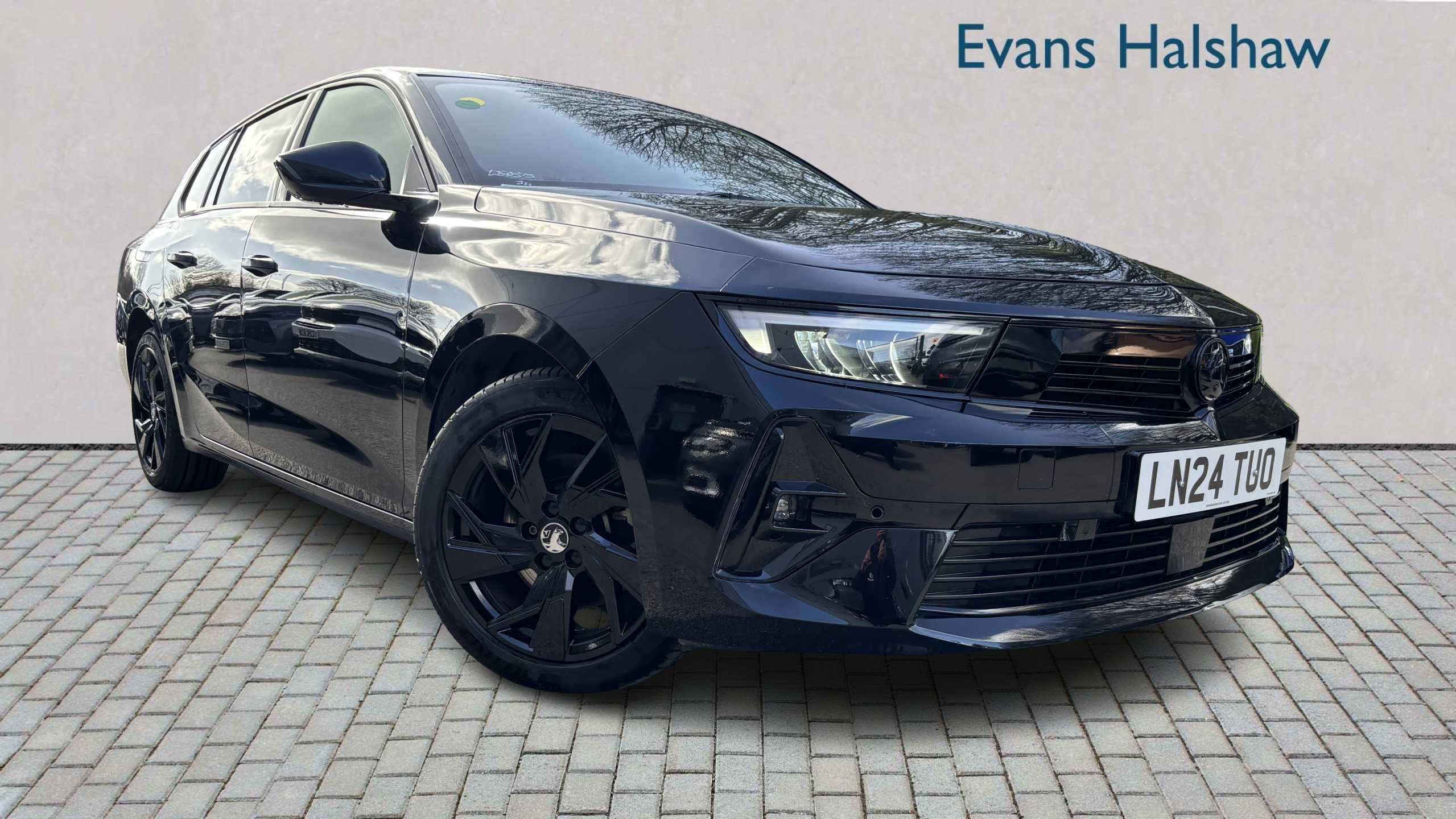 Main listing image - Vauxhall Astra Sports Tourer