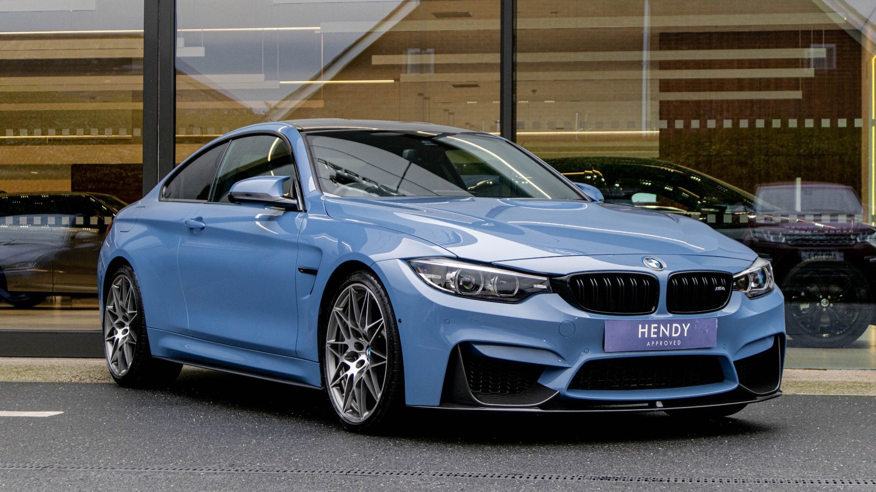 Main listing image - BMW M4