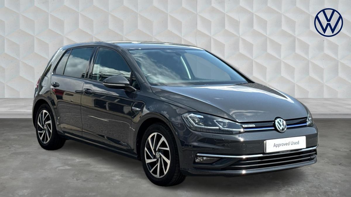 Main listing image - Volkswagen Golf