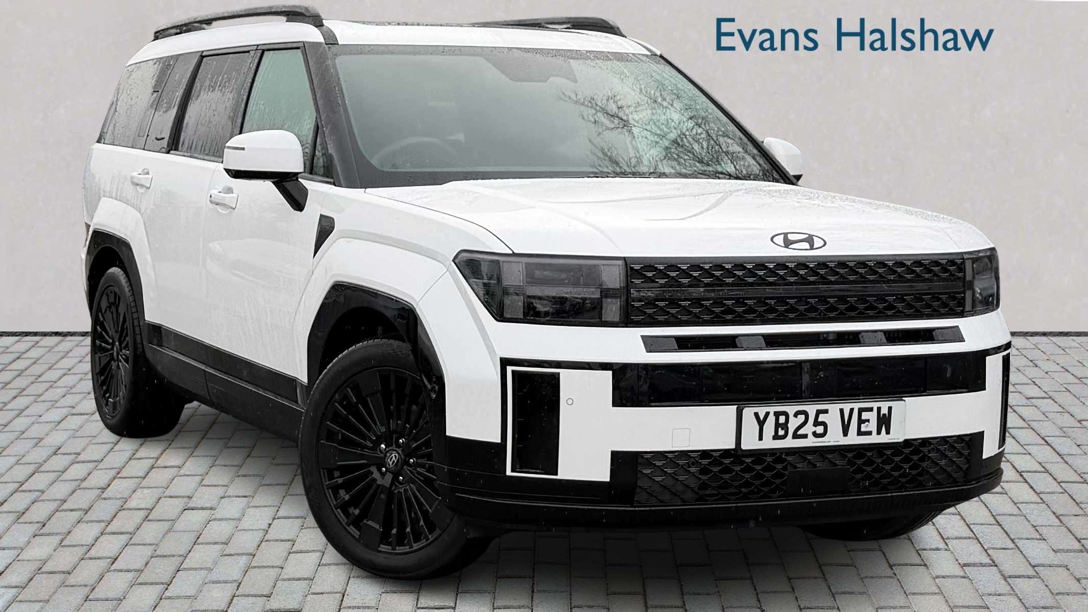 Main listing image - Hyundai Santa Fe