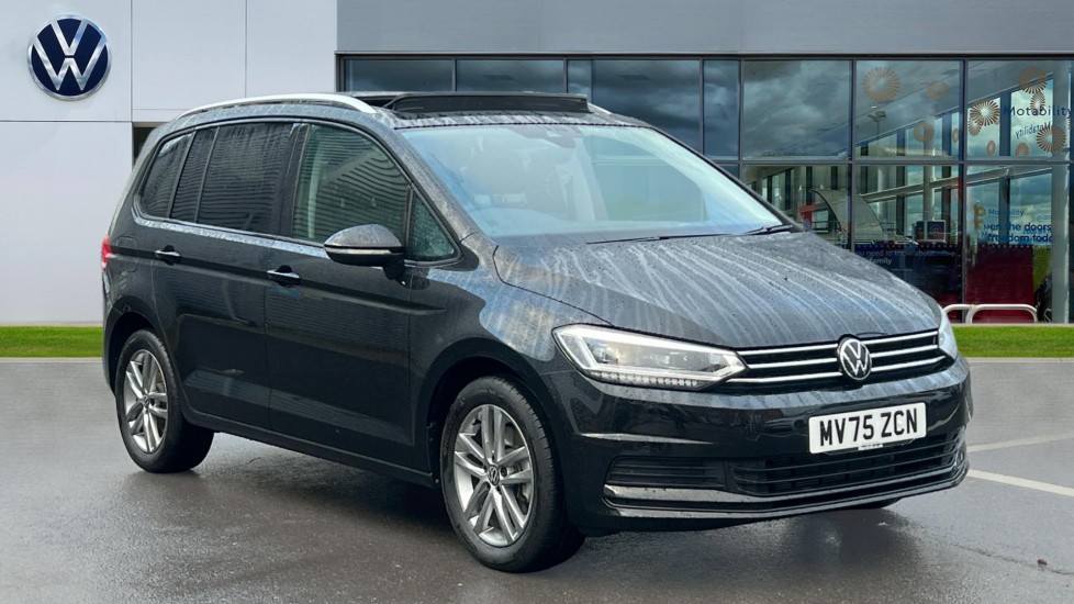 Main listing image - Volkswagen Touran