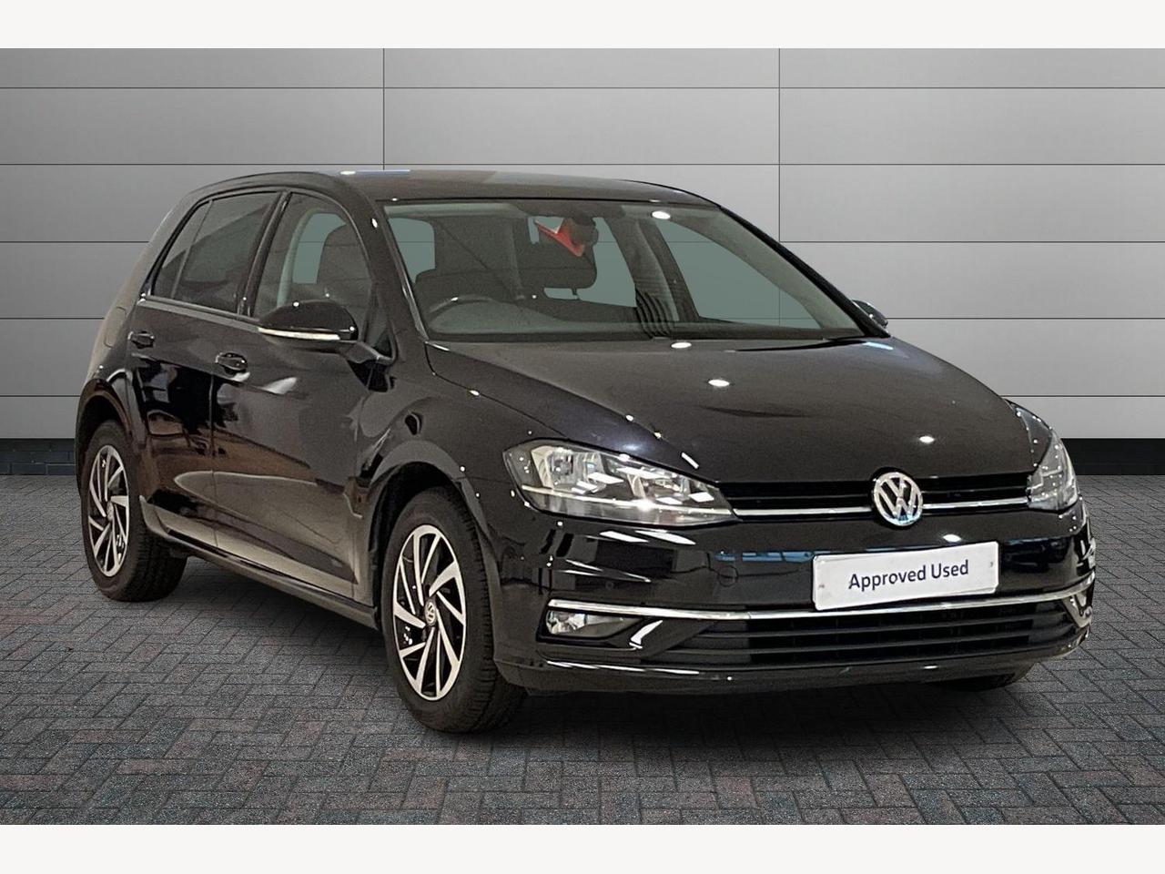 Main listing image - Volkswagen Golf