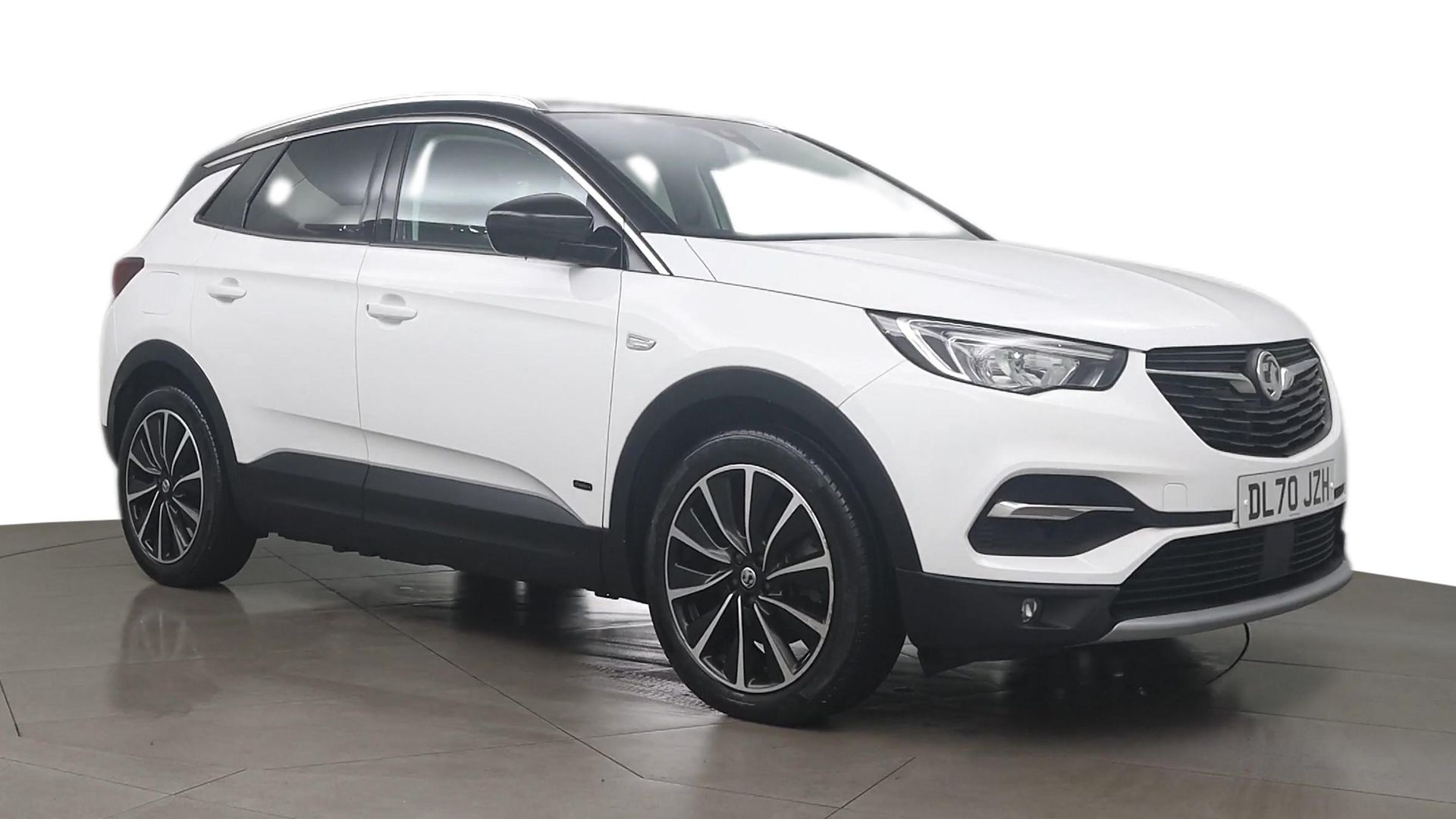 Main listing image - Vauxhall Grandland X