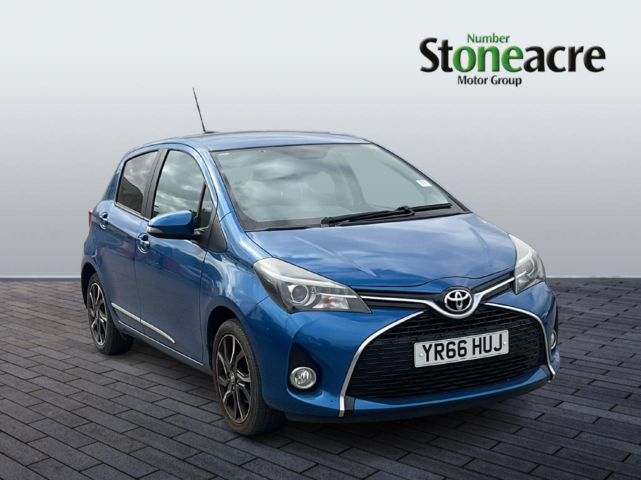 Main listing image - Toyota Yaris