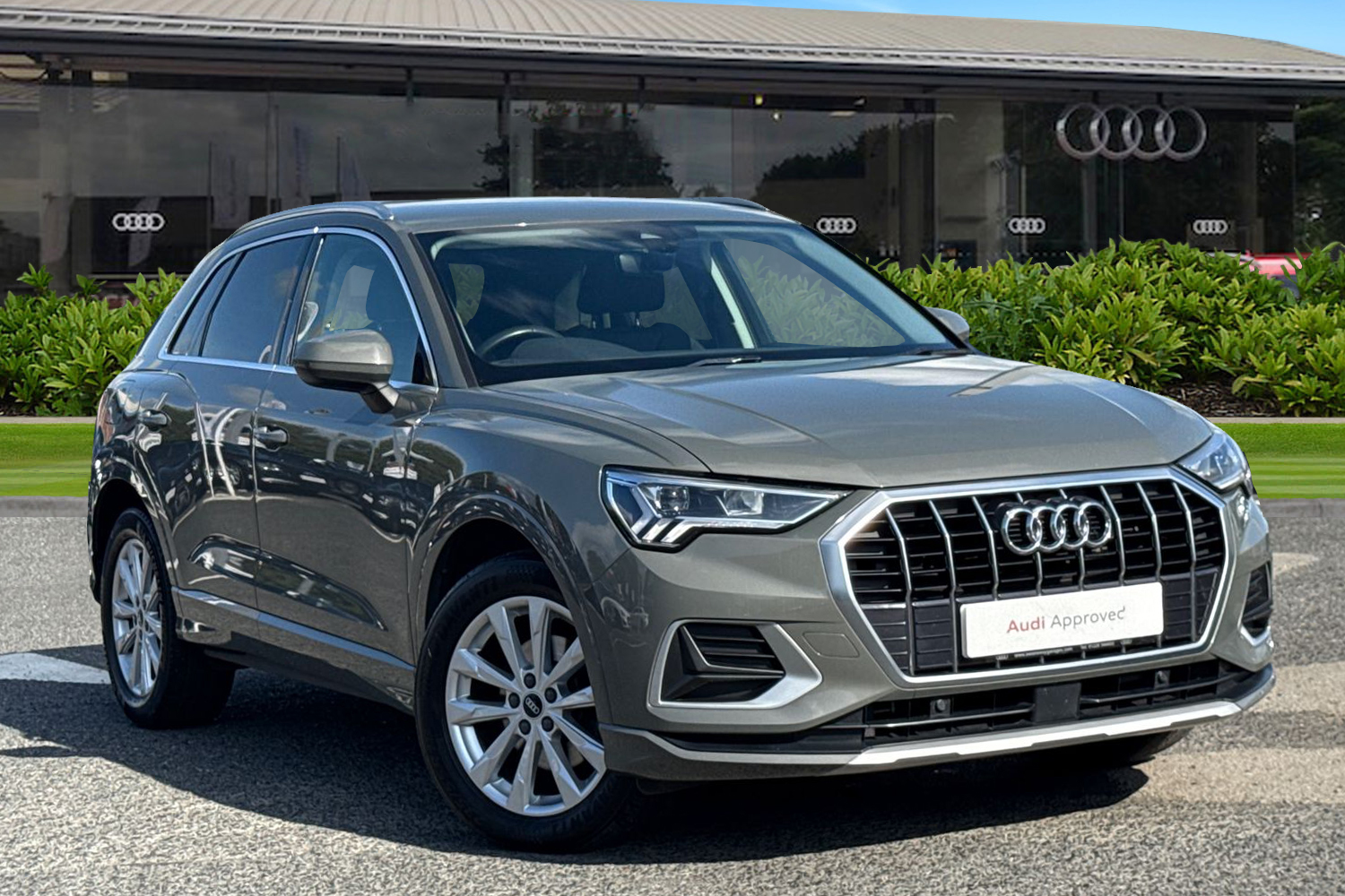 Main listing image - Audi Q3