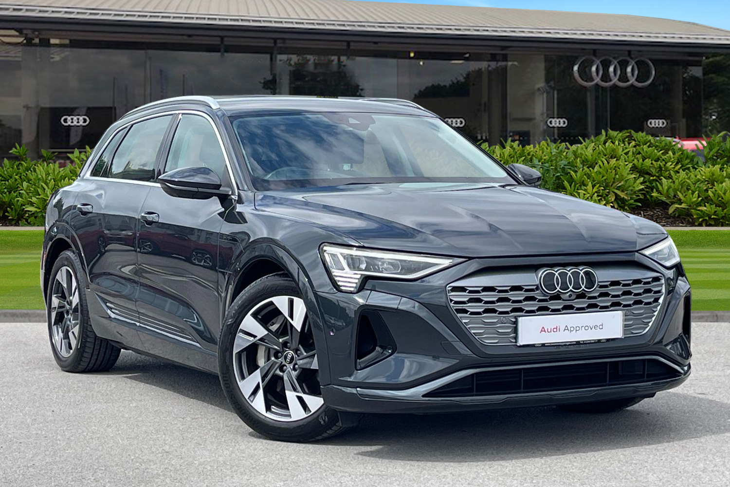 Main listing image - Audi Q8