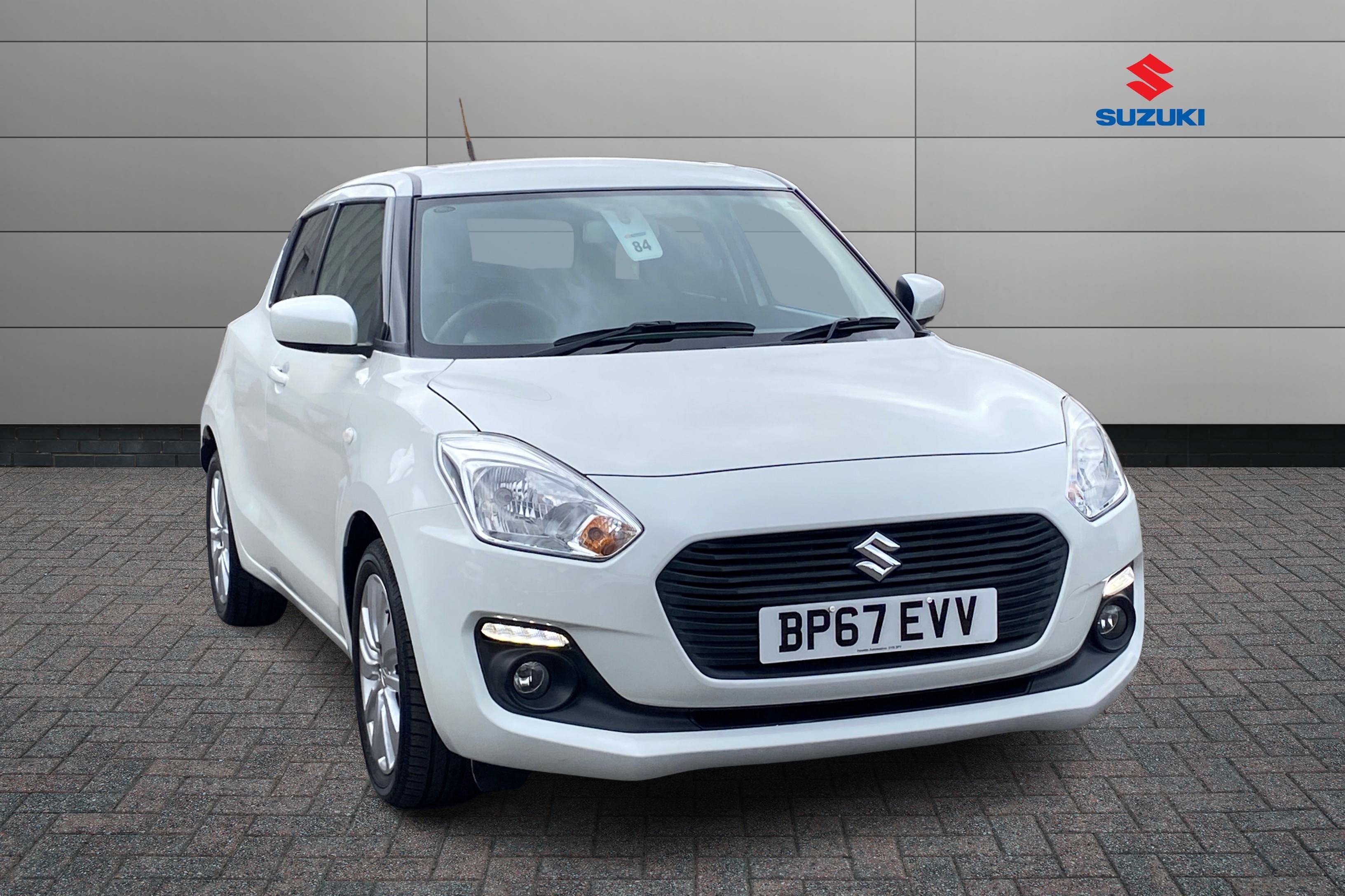 Main listing image - Suzuki Swift