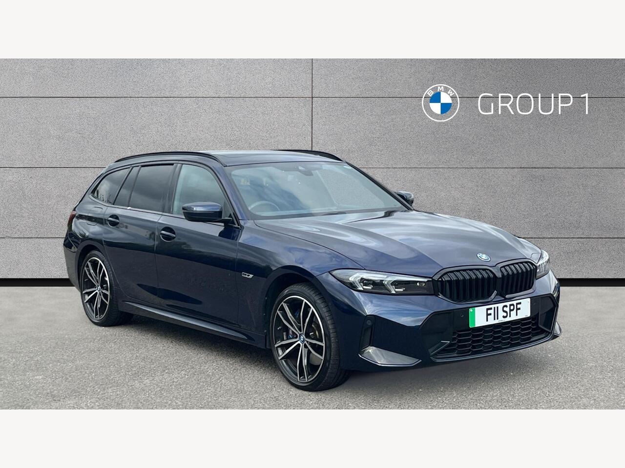 Main listing image - BMW 3 Series Touring