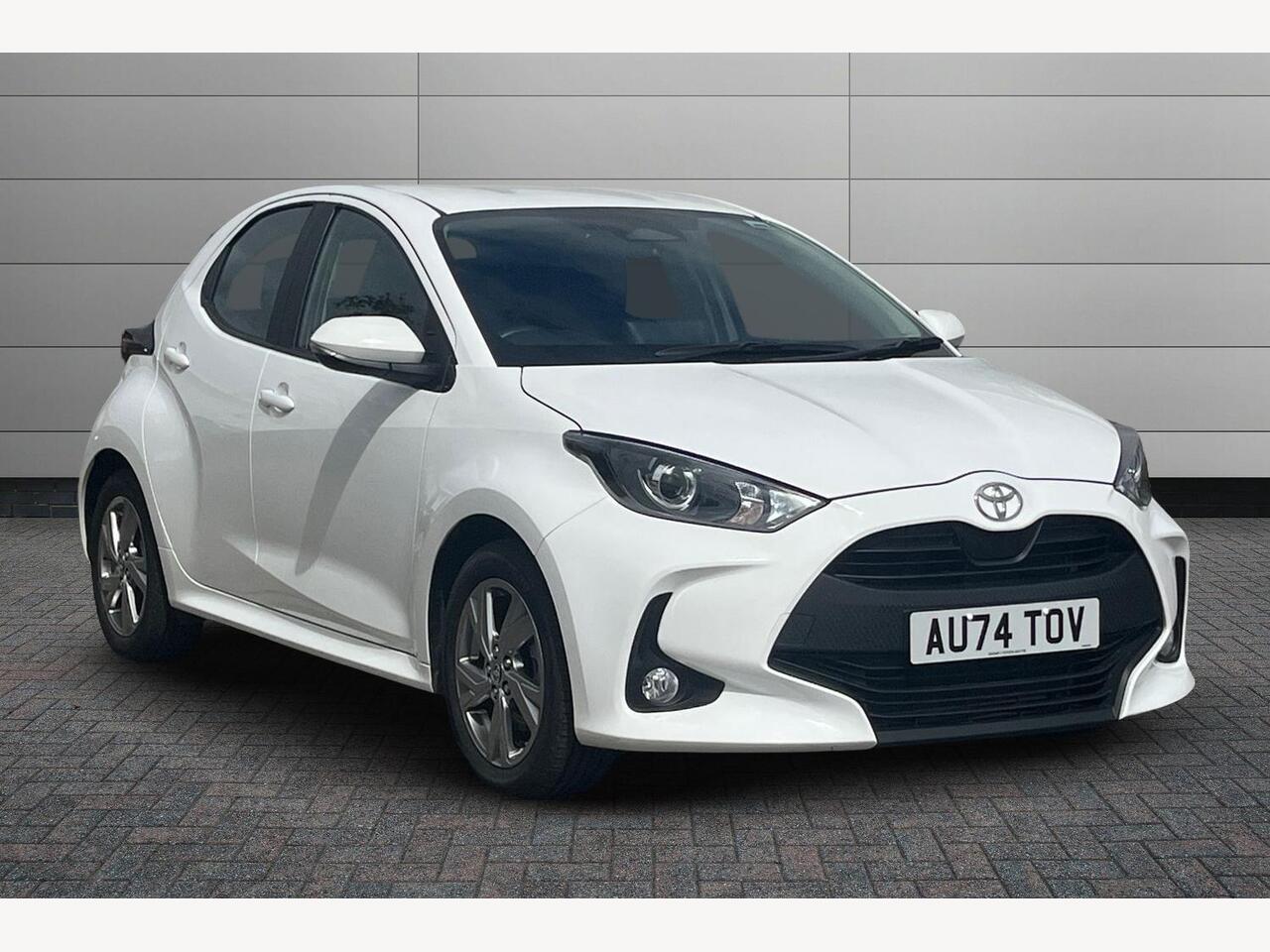 Main listing image - Toyota Yaris