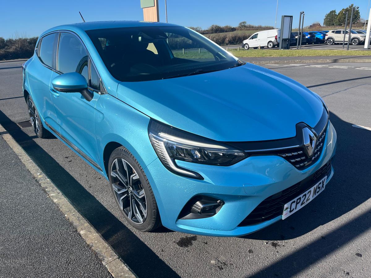 Main listing image - Renault Clio