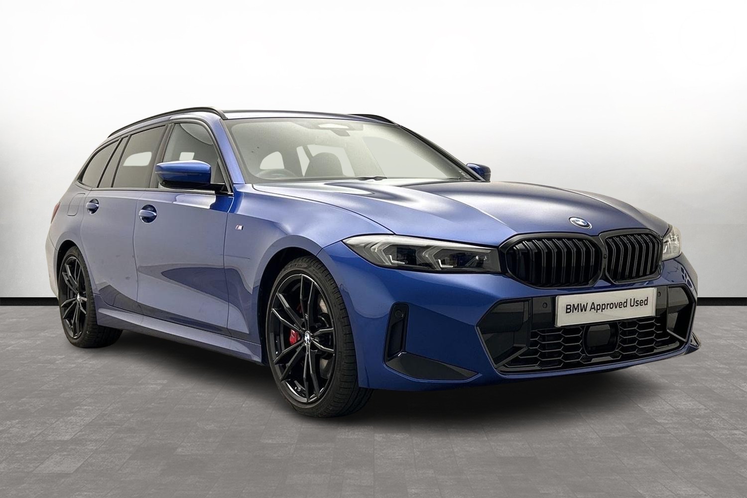 Main listing image - BMW 3 Series Touring