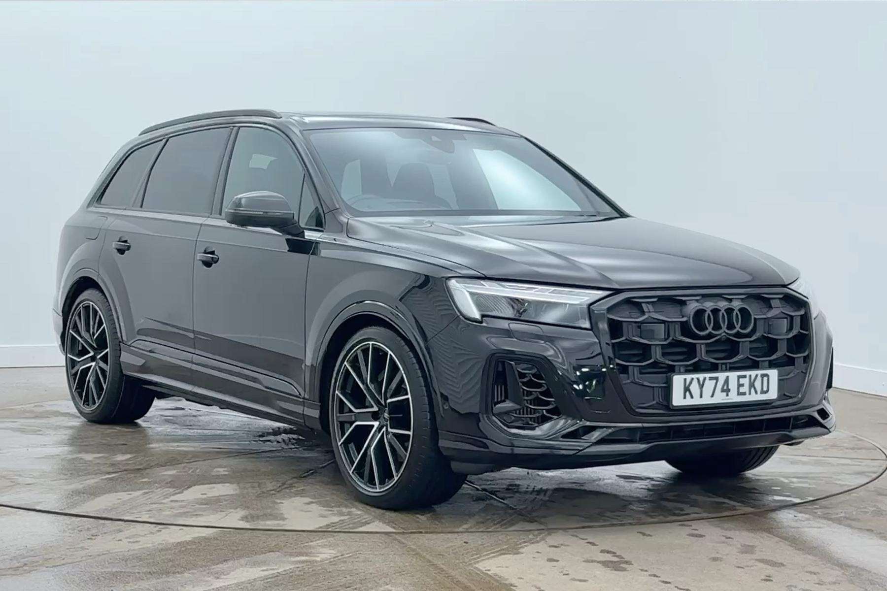 Main listing image - Audi Q7