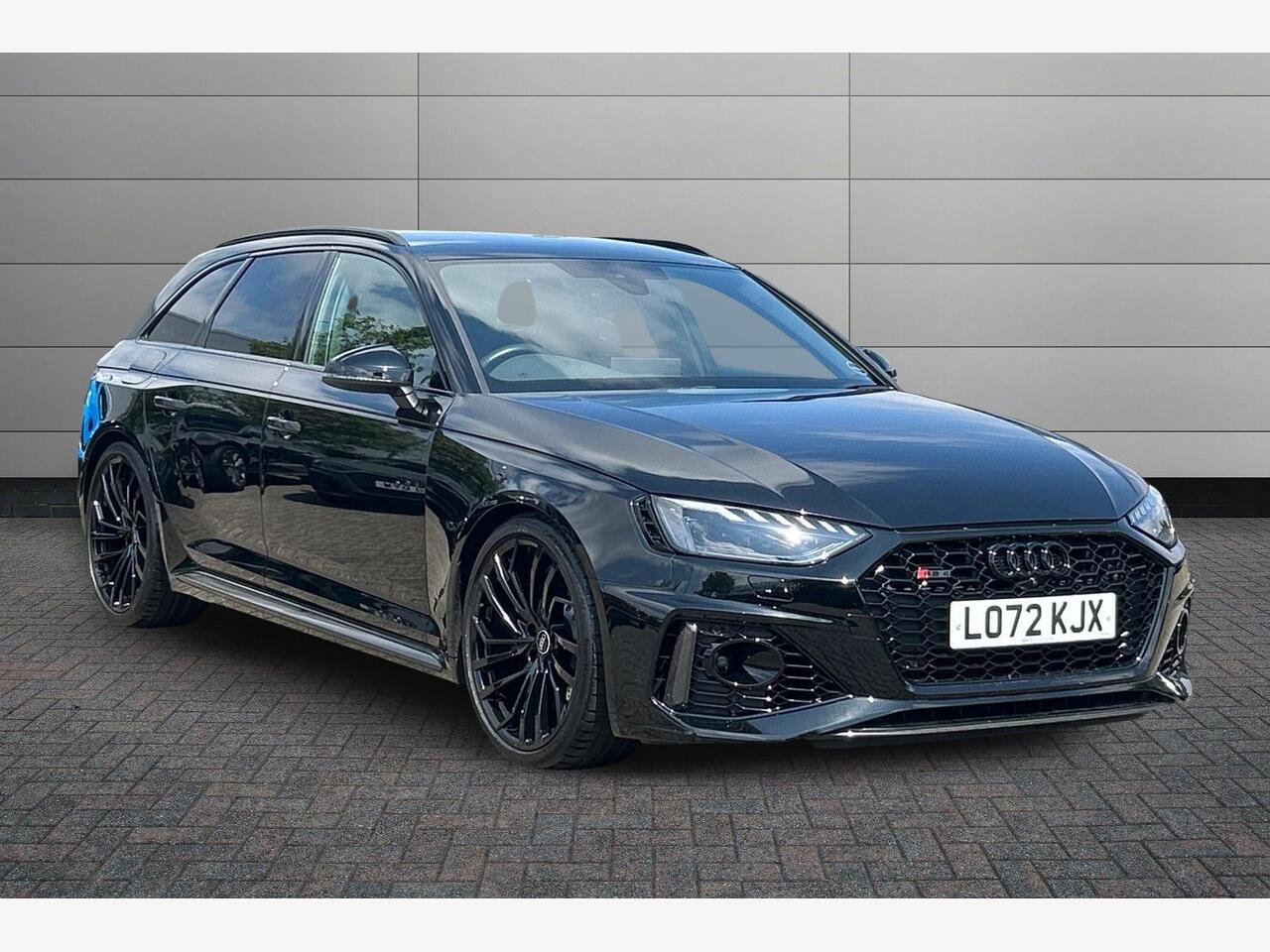 Main listing image - Audi RS4