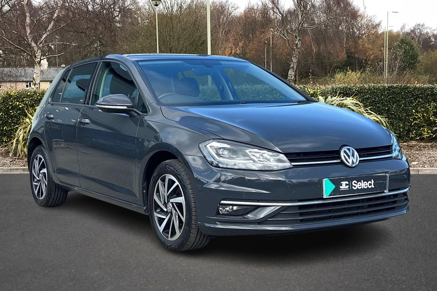 Main listing image - Volkswagen Golf
