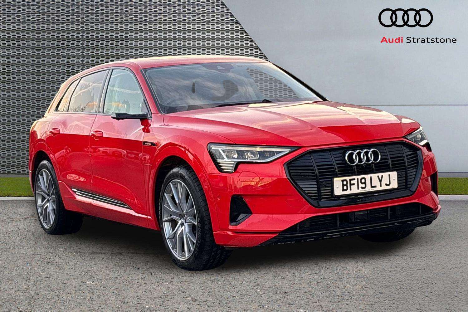 Main listing image - Audi e-tron