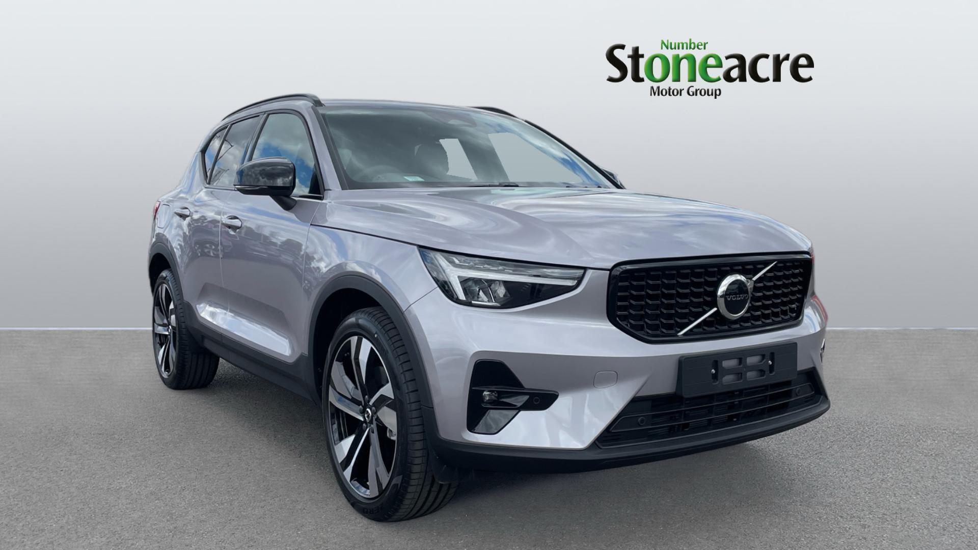 Main listing image - Volvo XC40