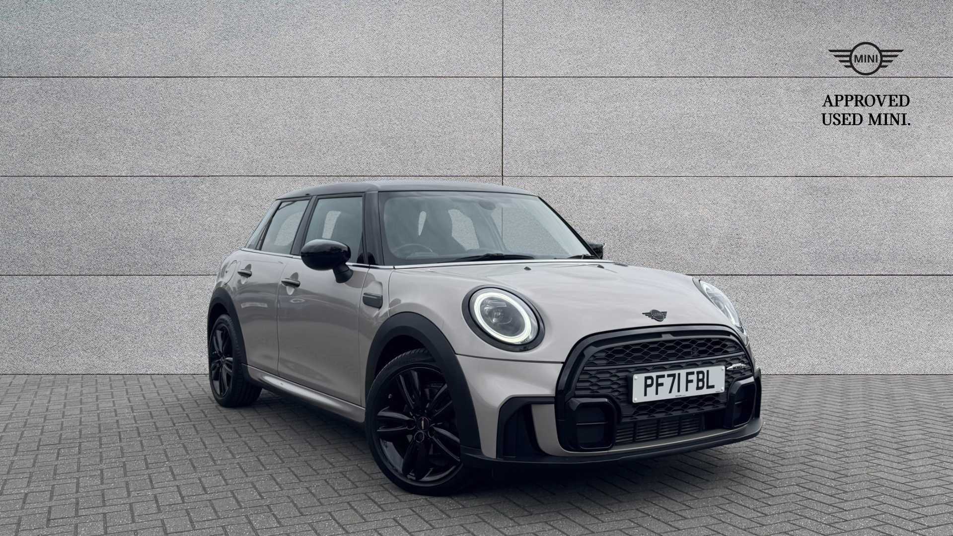 Main listing image - MINI Hatchback 5dr