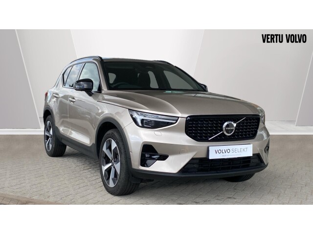 Main listing image - Volvo XC40