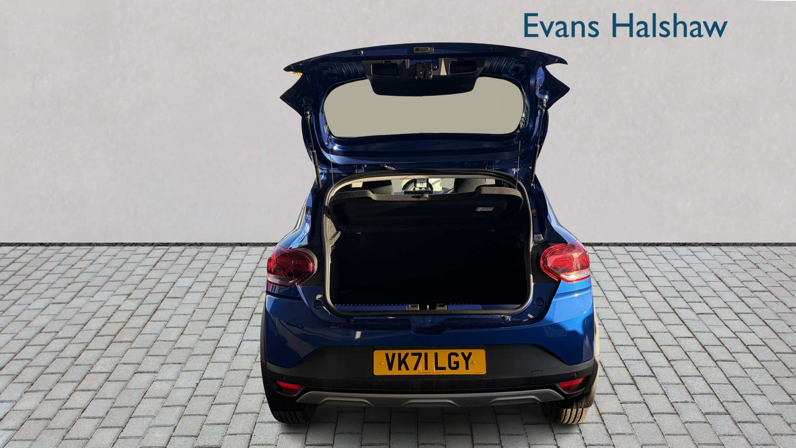 Main listing image - Dacia Sandero Stepway