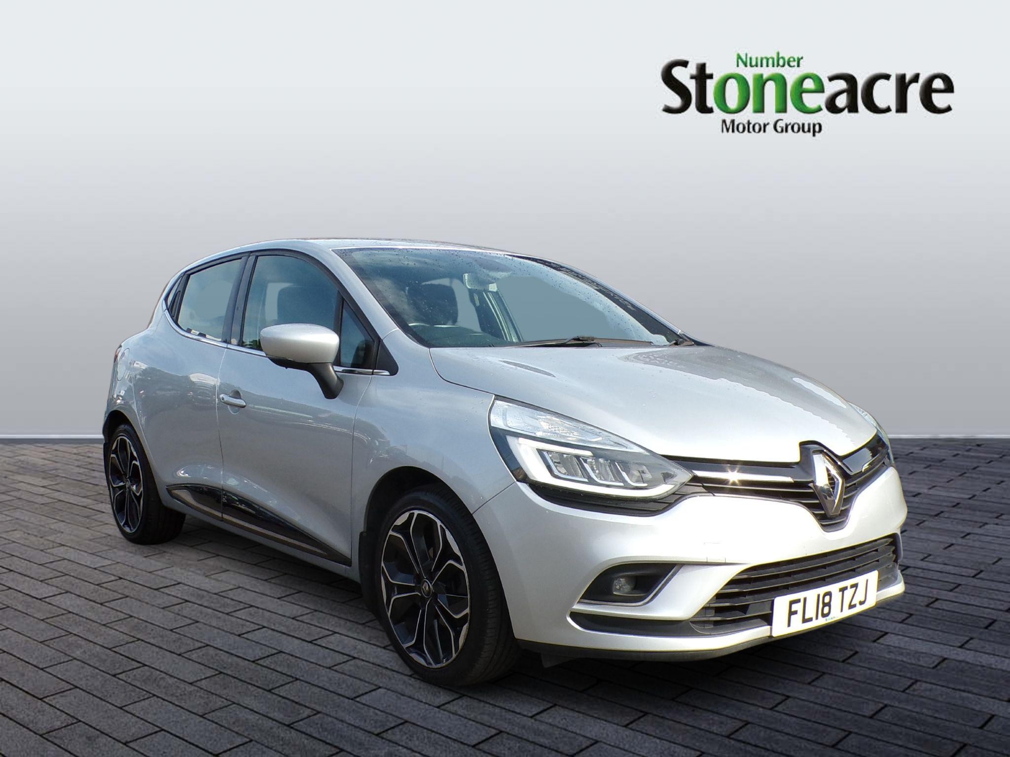 Main listing image - Renault Clio