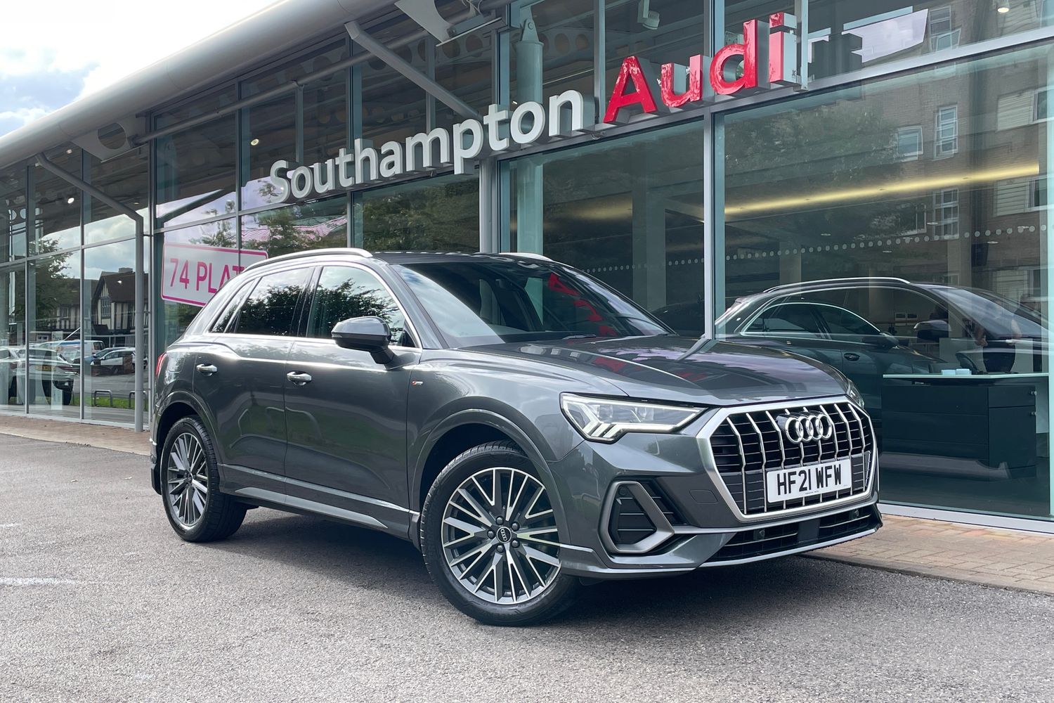 Main listing image - Audi Q3