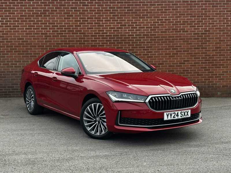 Main listing image - Skoda Superb