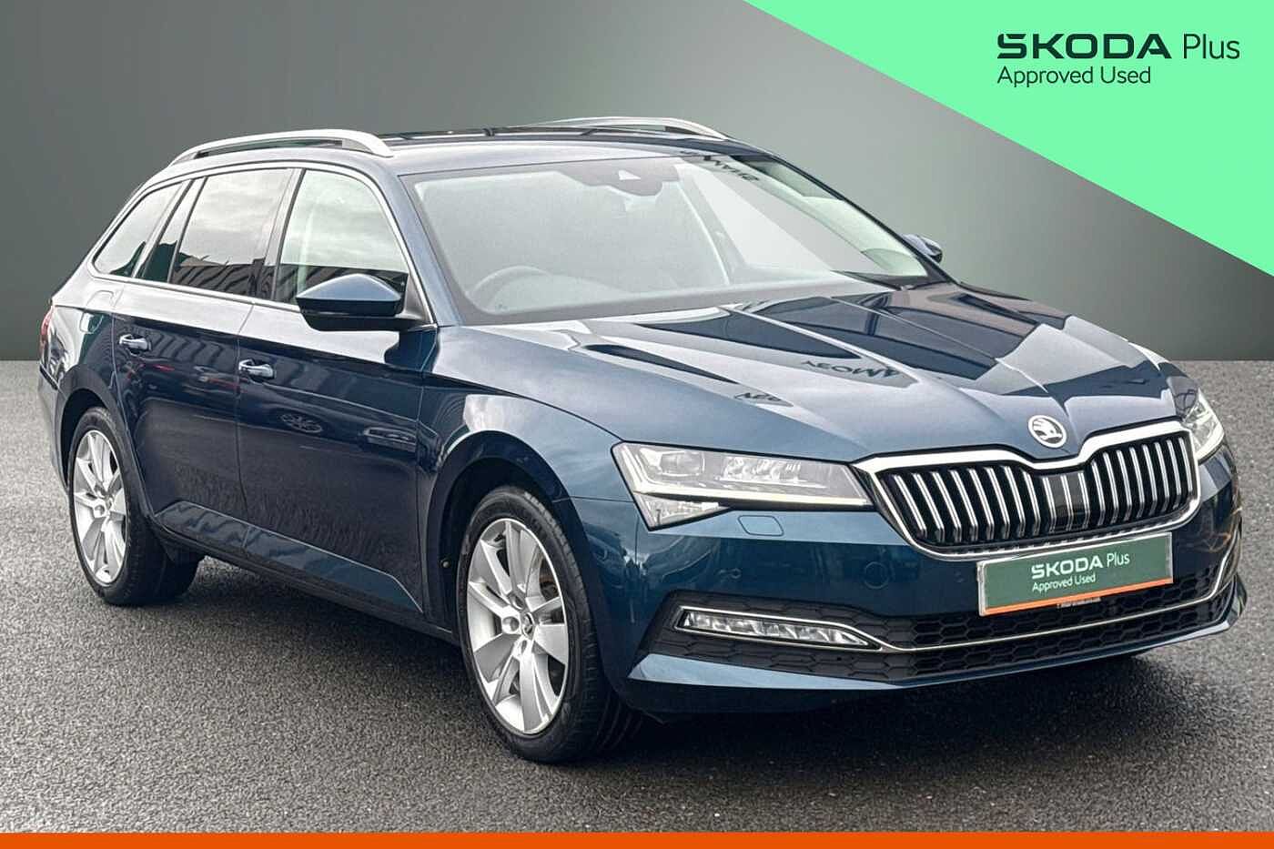 Main listing image - Skoda Superb Estate