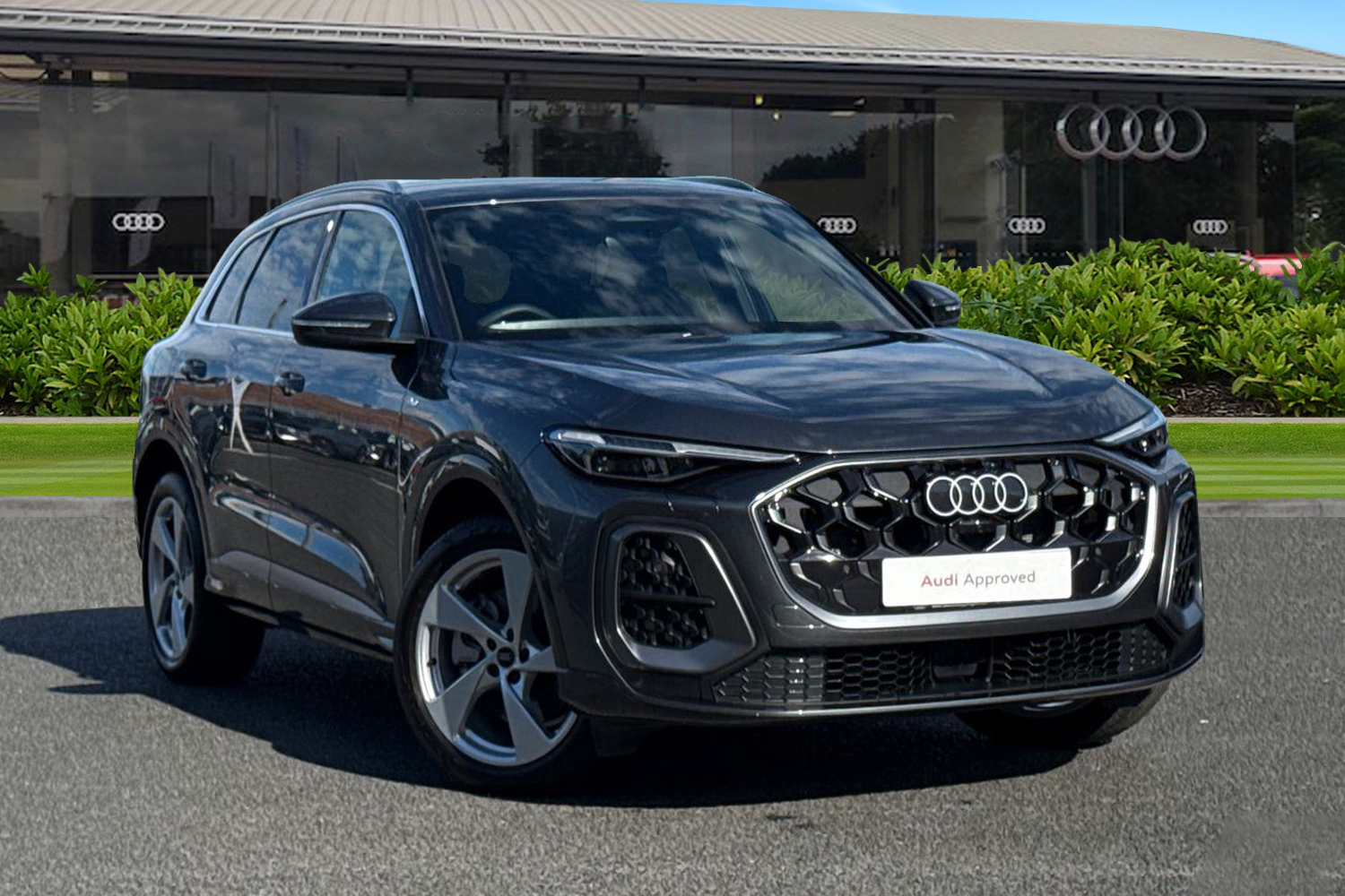 Main listing image - Audi Q5