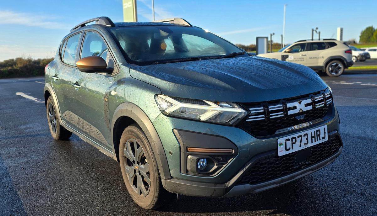 Main listing image - Dacia Sandero Stepway