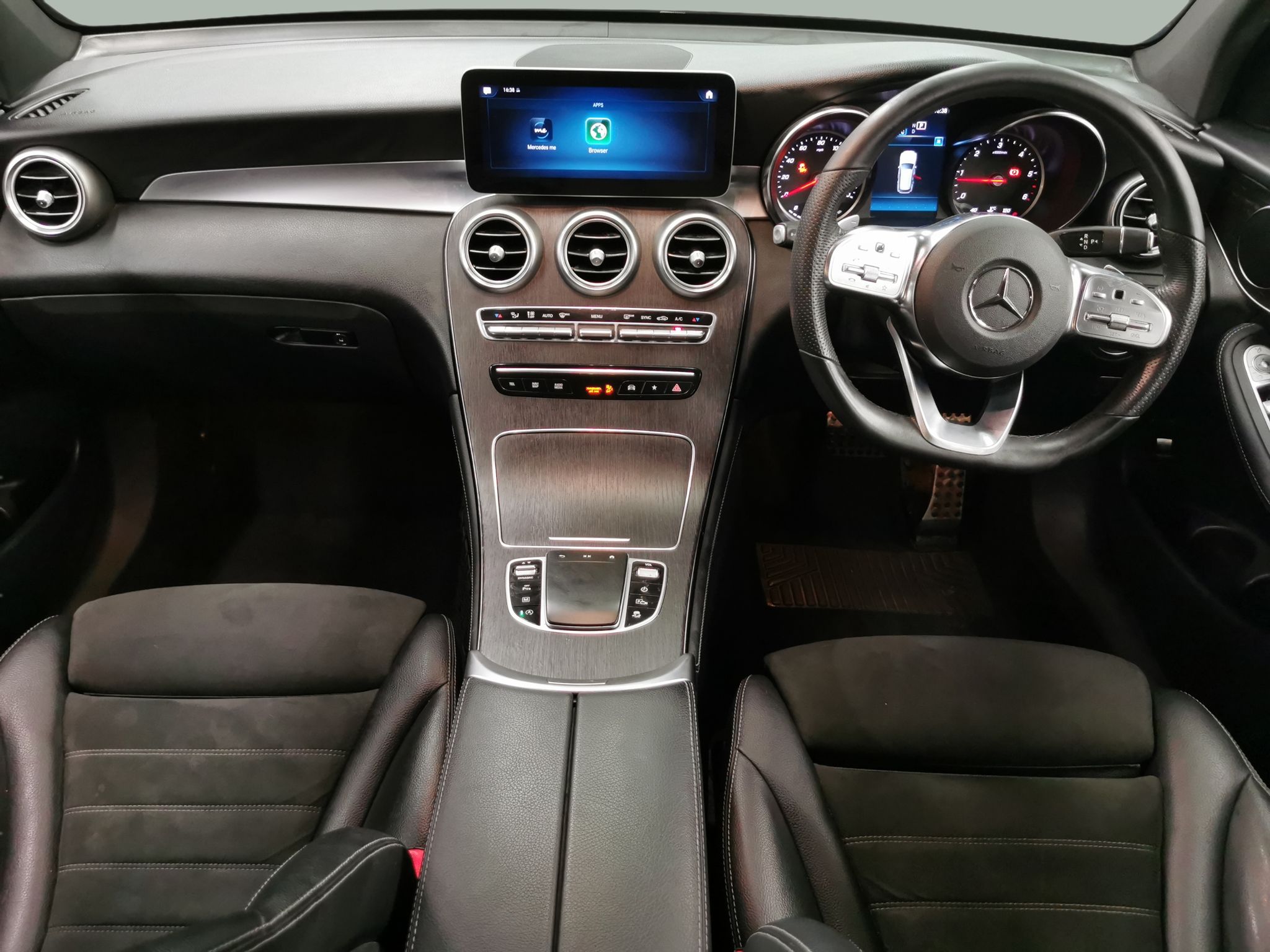 Main listing image - Mercedes-Benz GLC