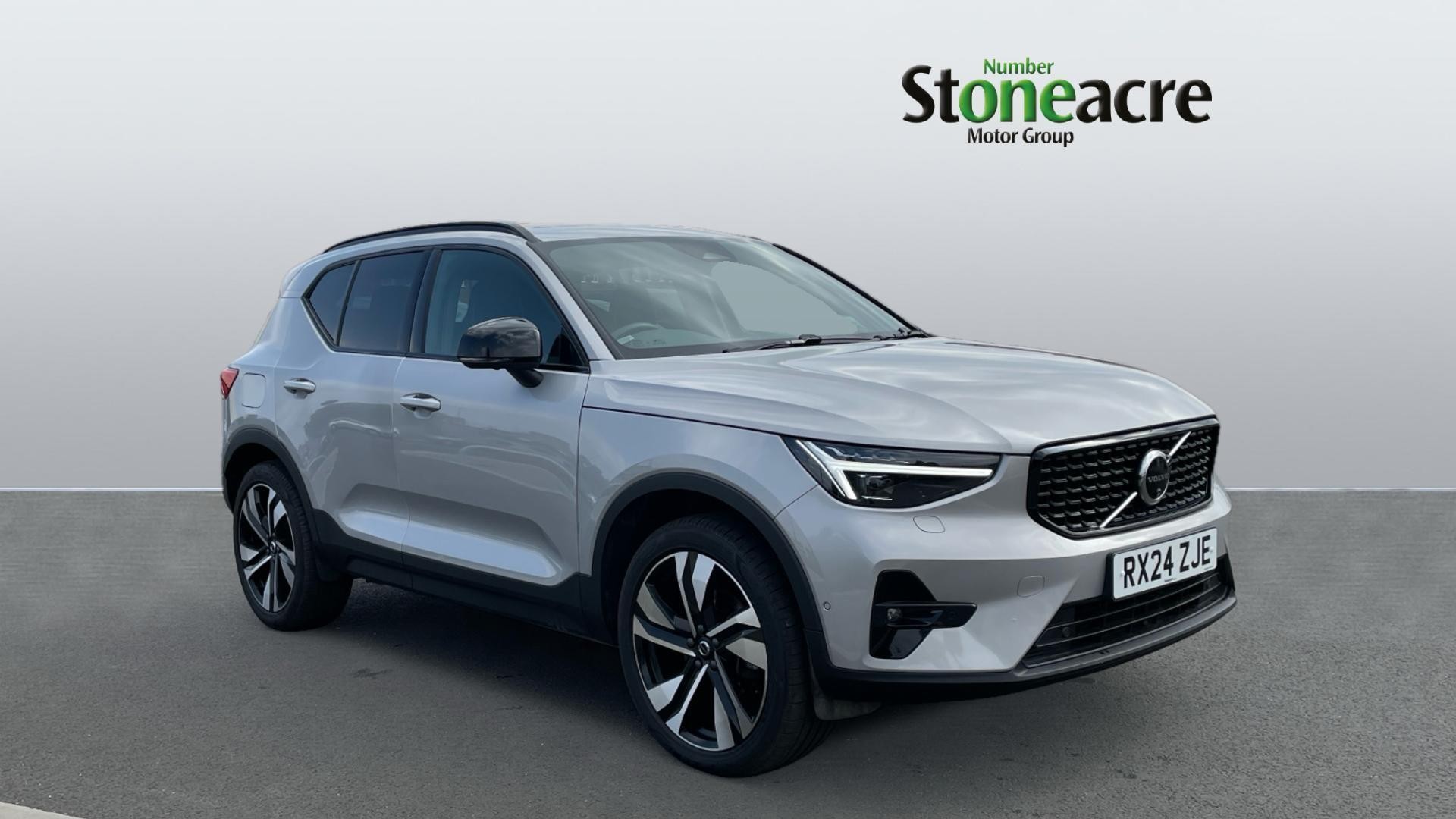 Main listing image - Volvo XC40