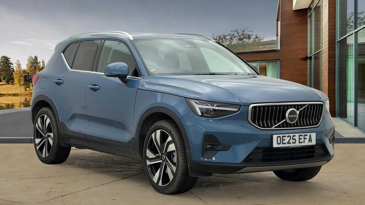 Main listing image - Volvo XC40