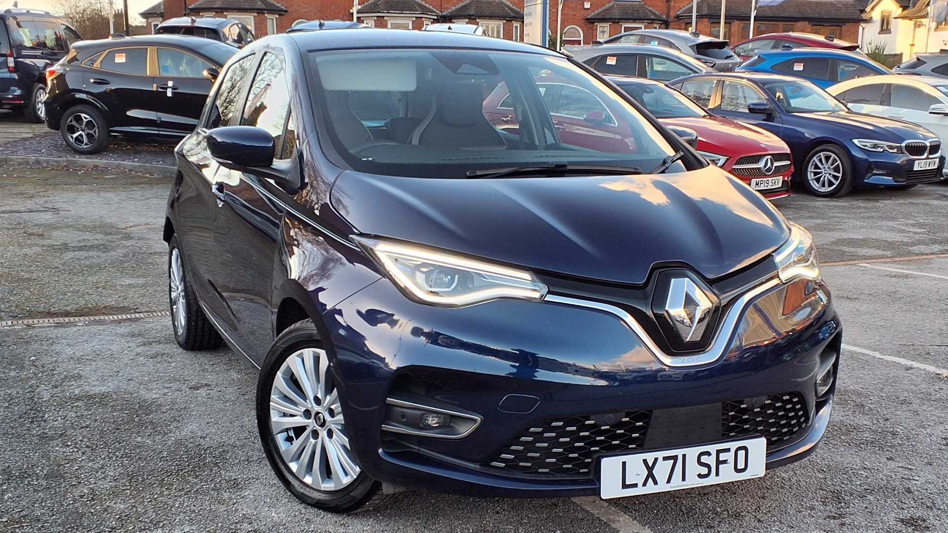 Main listing image - Renault Zoe