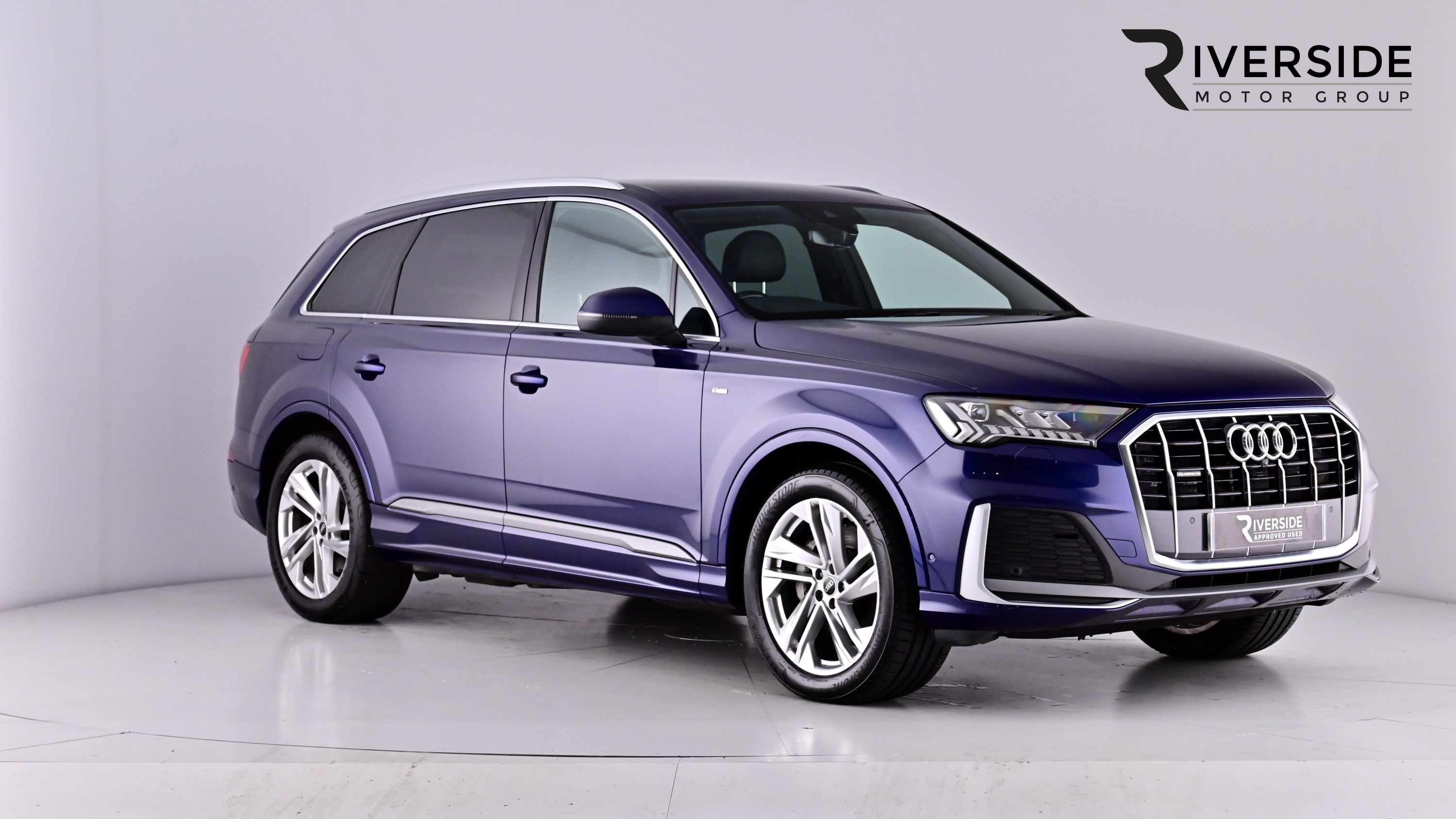 Main listing image - Audi Q7