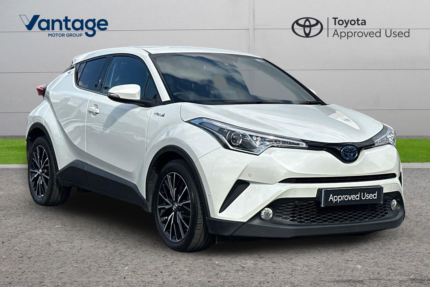 Main listing image - Toyota C-HR