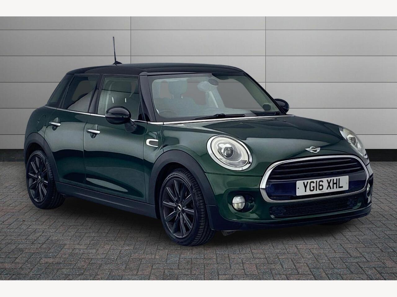 Main listing image - MINI Hatchback