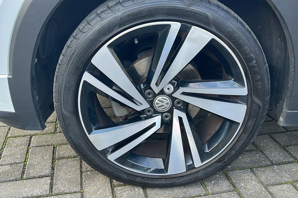 Main listing image - Volkswagen T-Cross