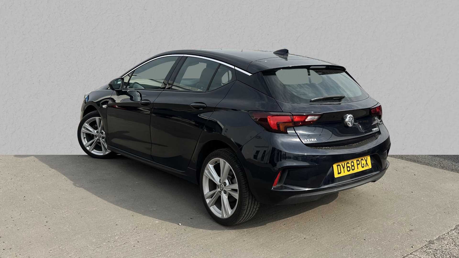 Main listing image - Vauxhall Astra