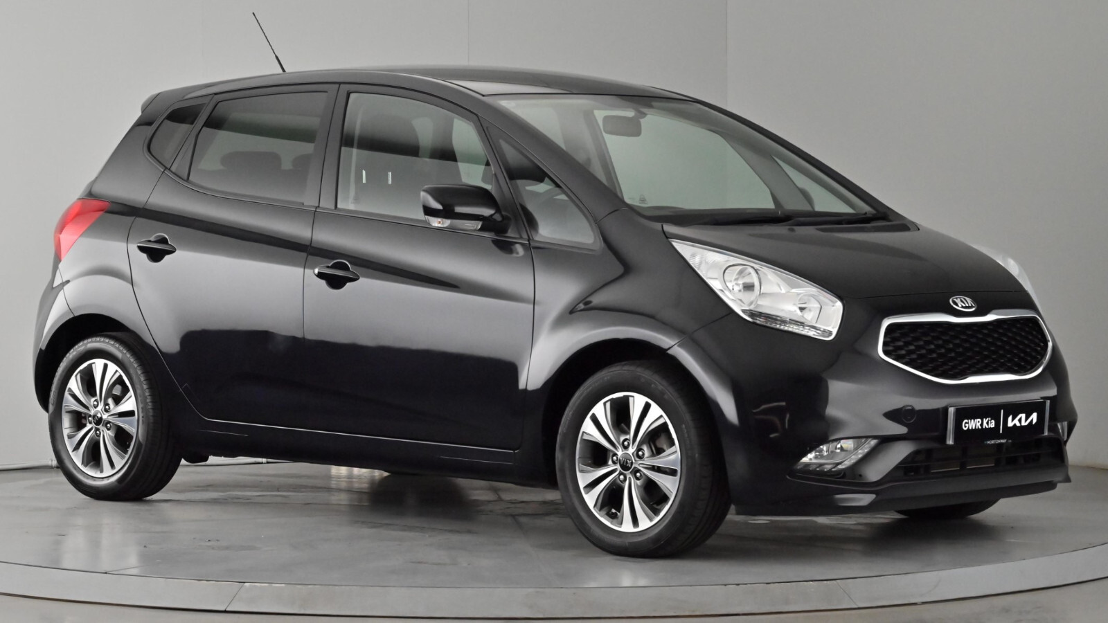 Main listing image - Kia Venga