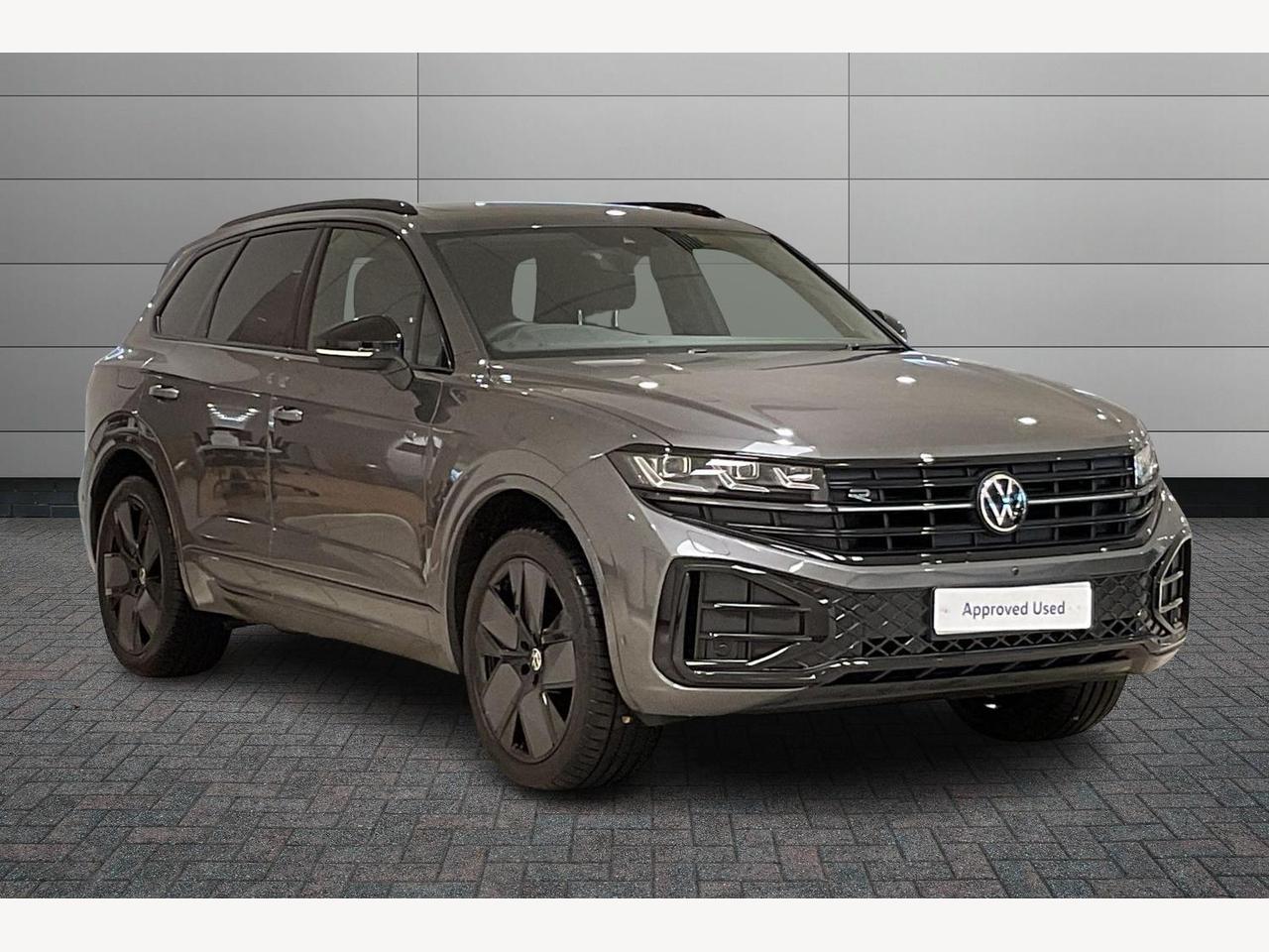 Main listing image - Volkswagen Touareg