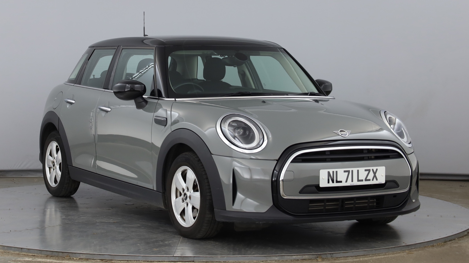 Main listing image - MINI Hatchback 5dr