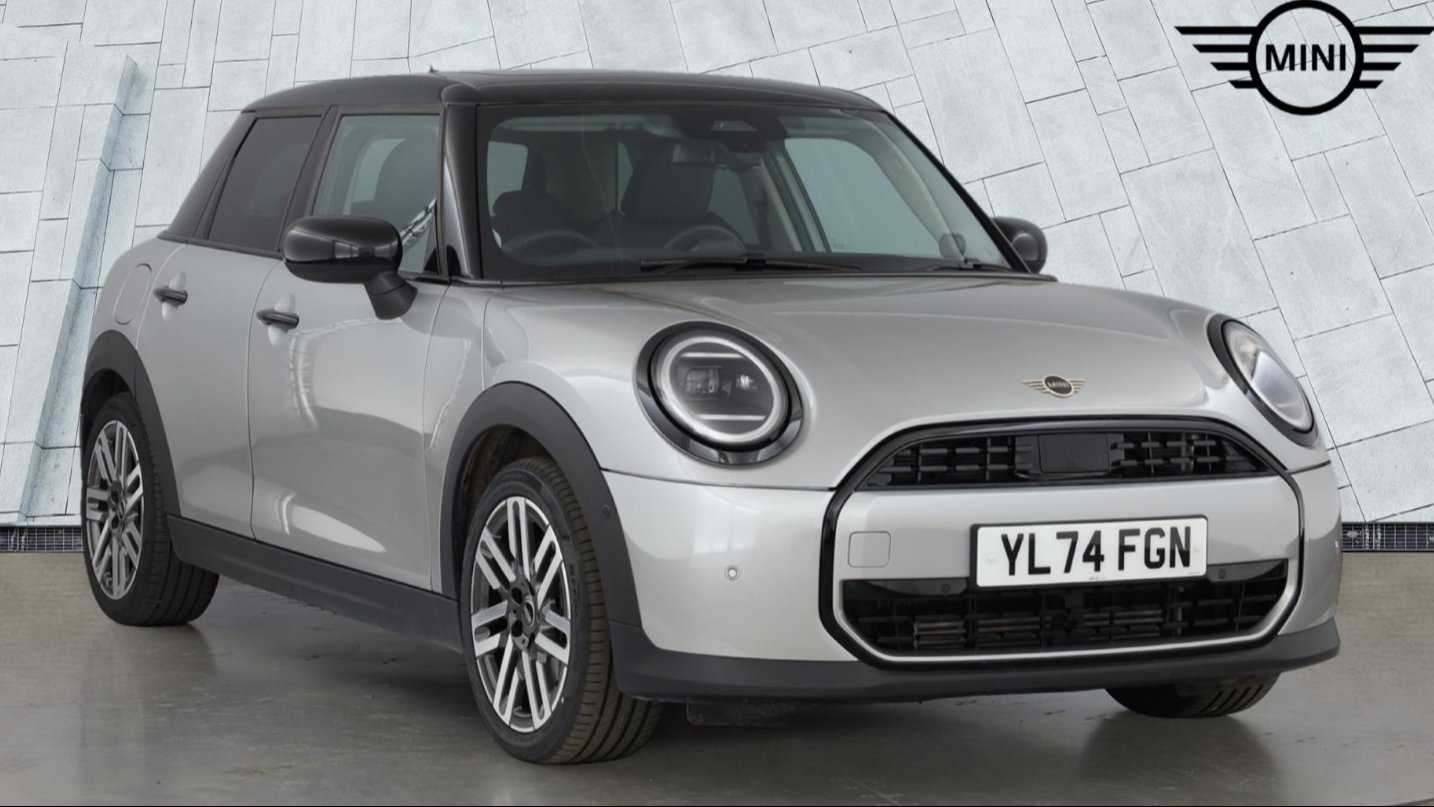 Main listing image - MINI Hatchback 5dr