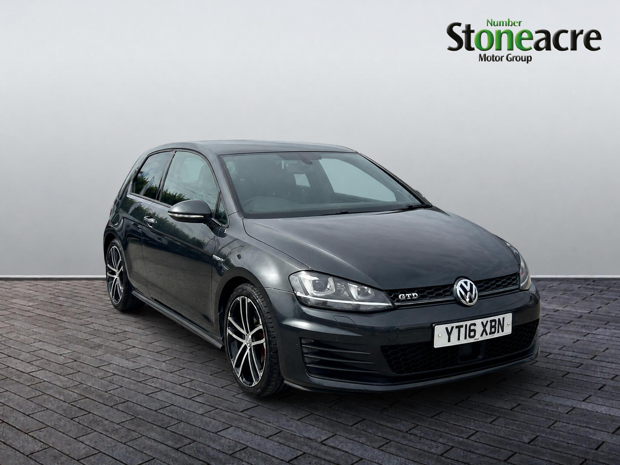Main listing image - Volkswagen Golf