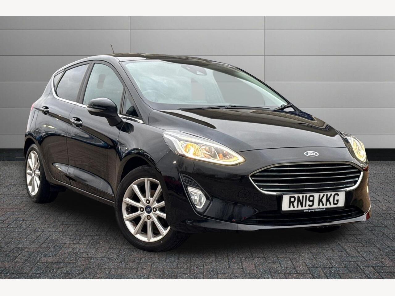 Main listing image - Ford Fiesta