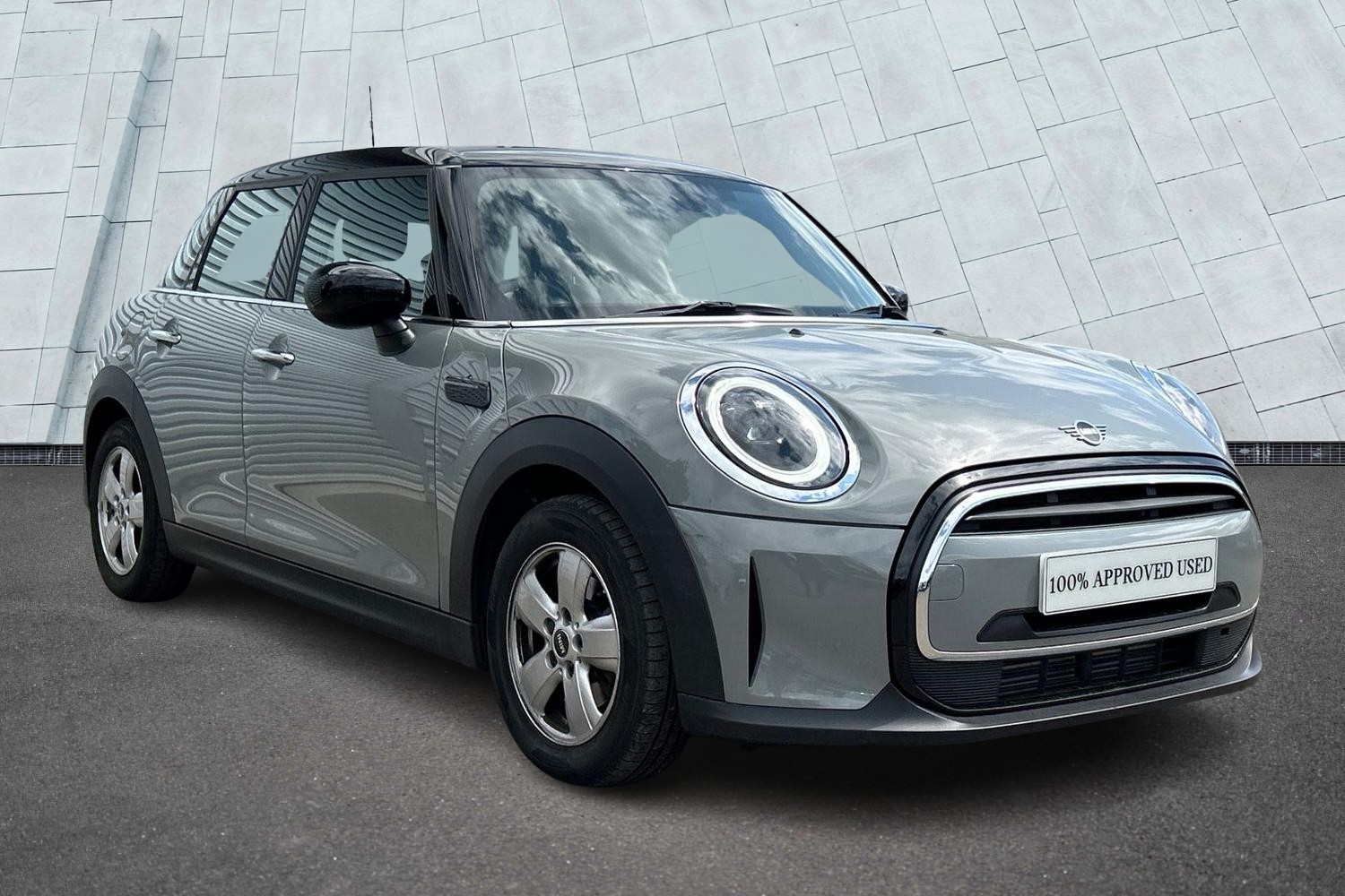 Main listing image - MINI Hatchback 5dr