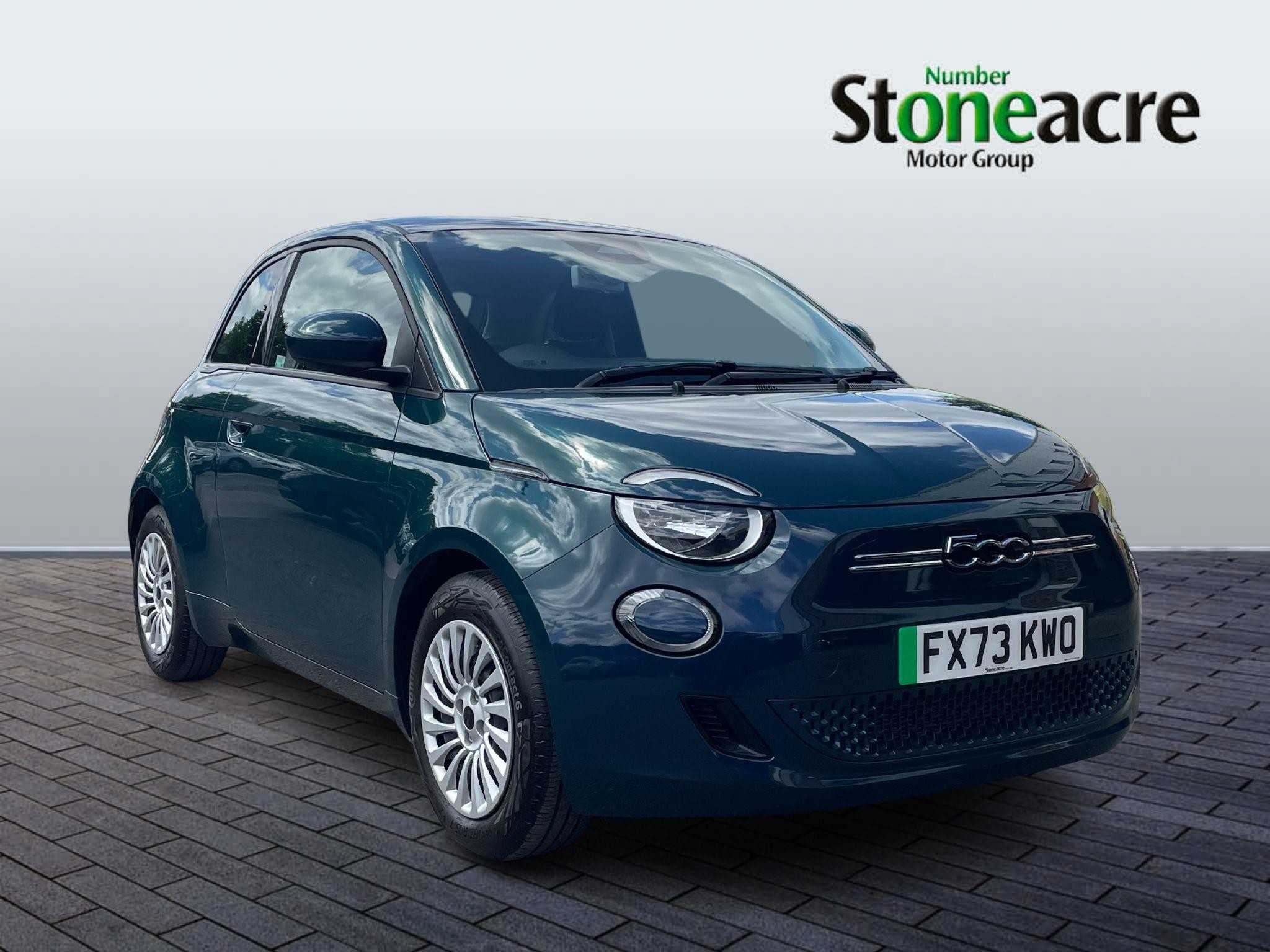 Main listing image - Fiat 500 Electric