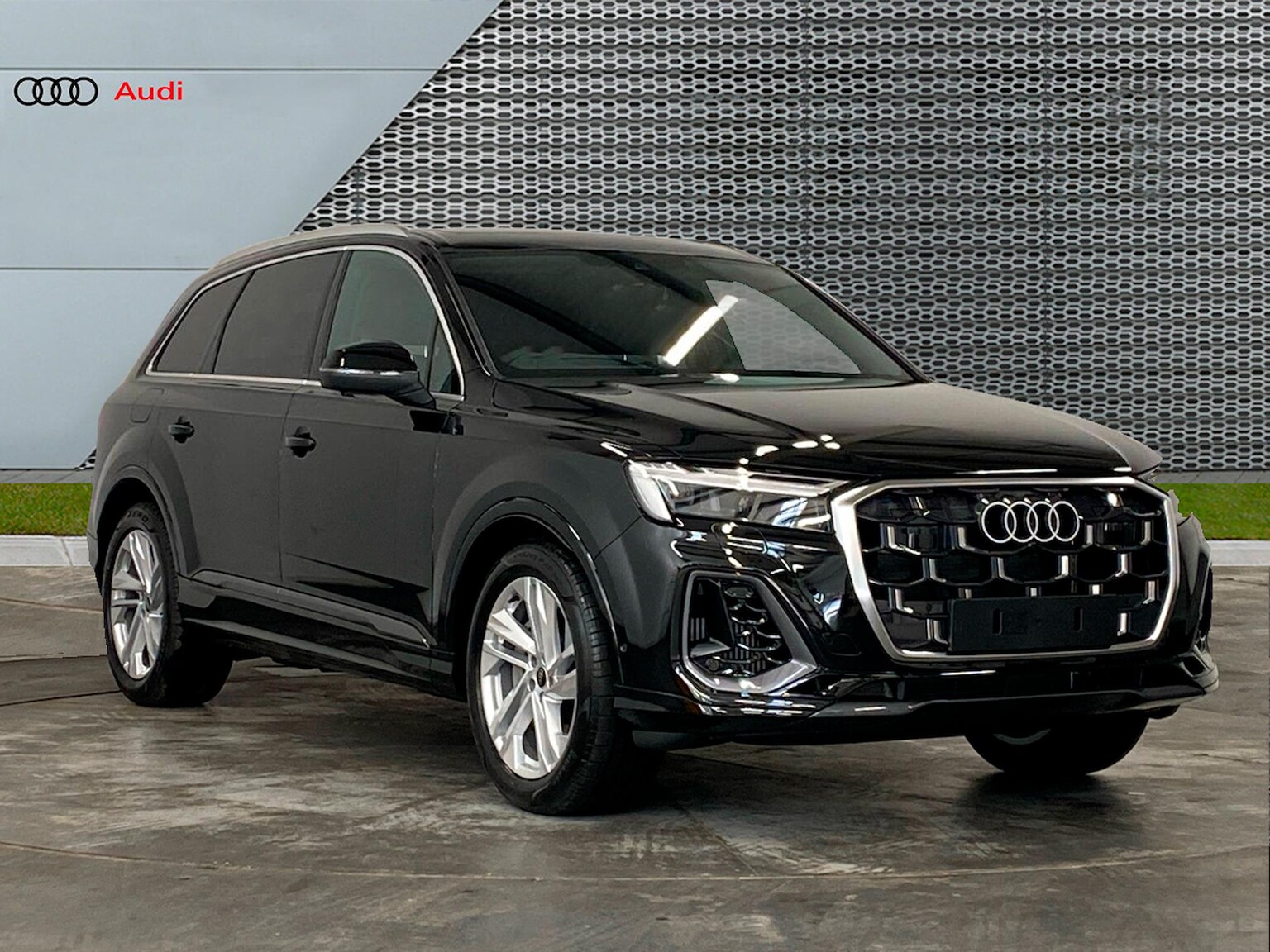 Main listing image - Audi Q7