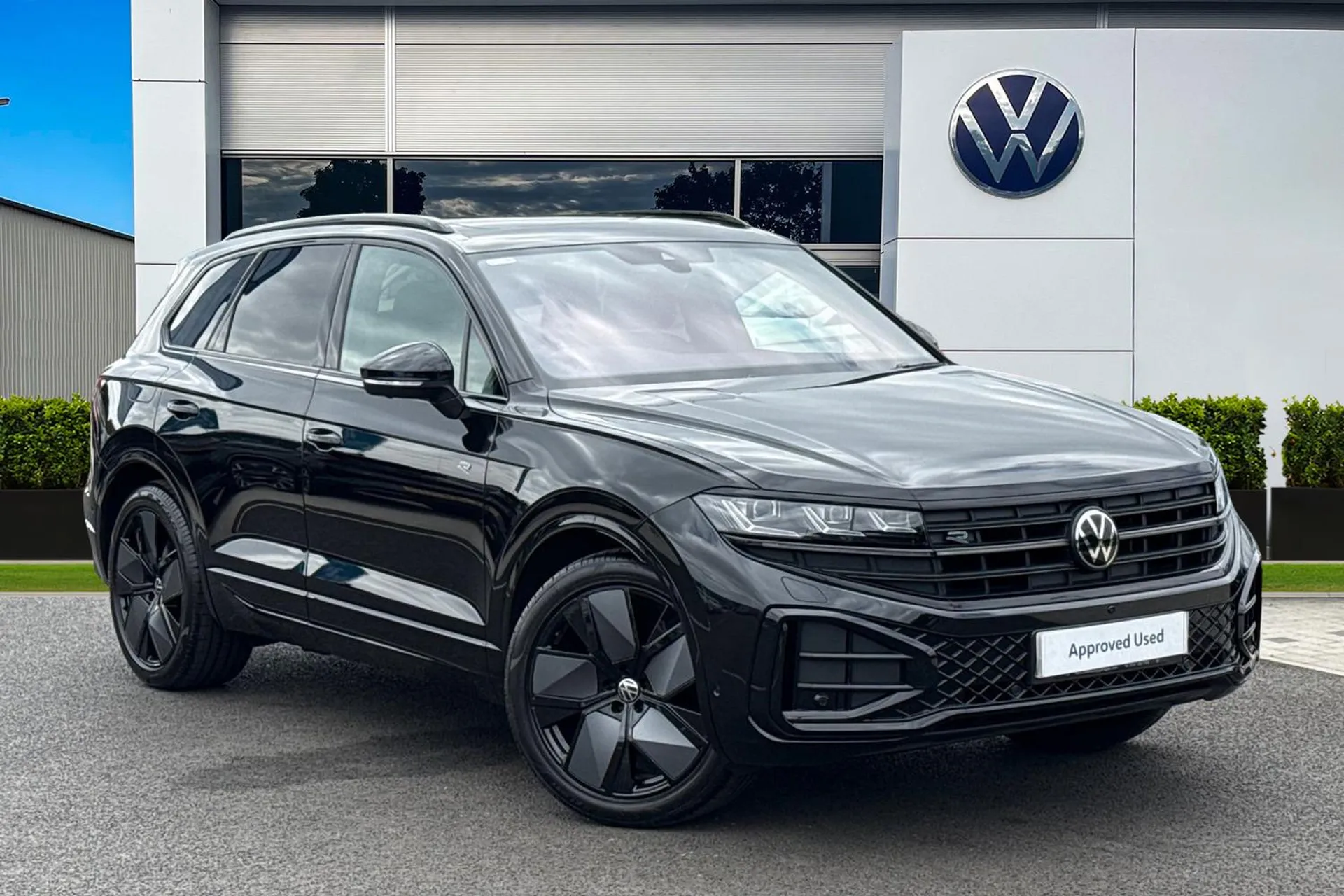 Main listing image - Volkswagen Touareg