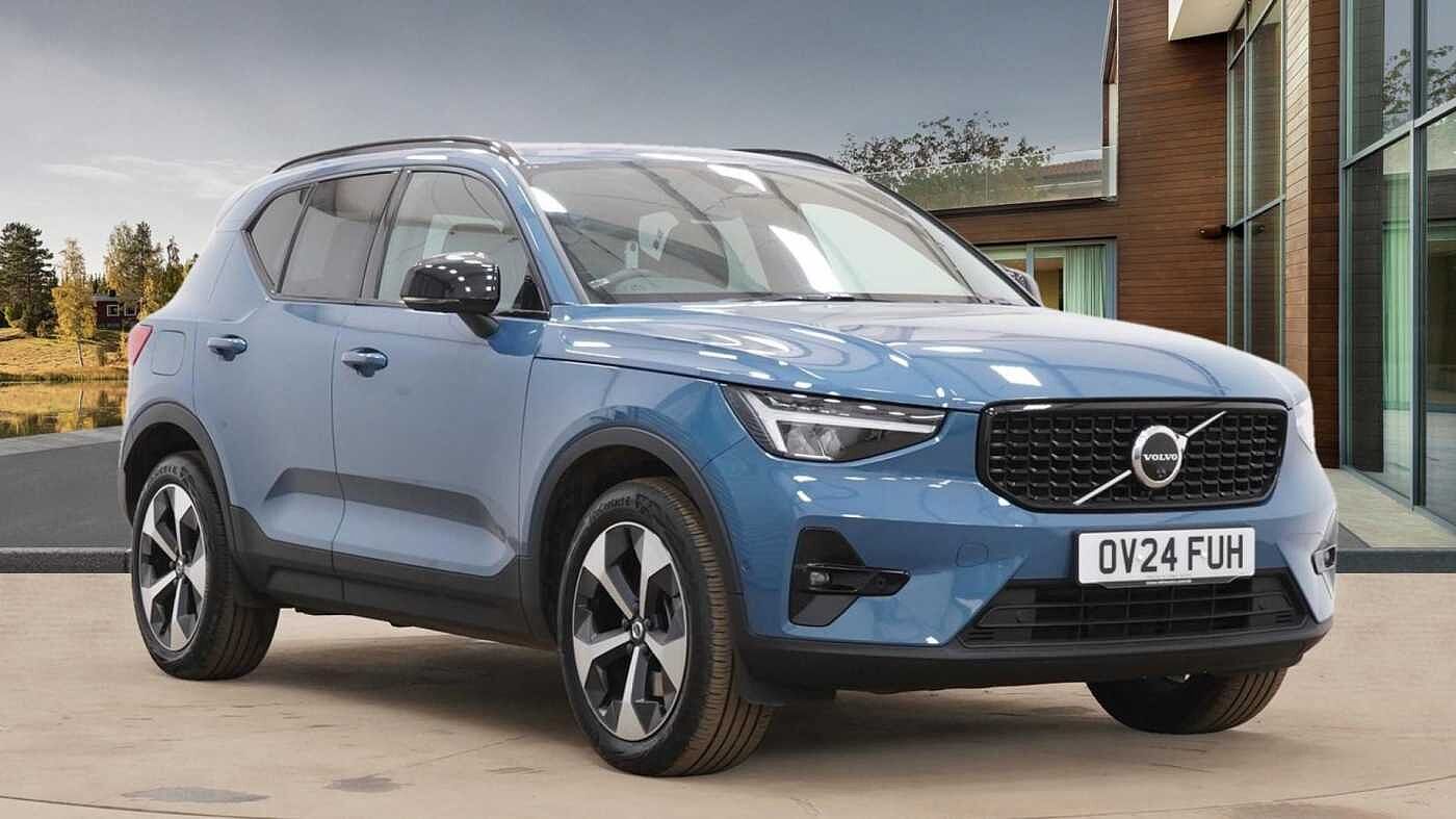 Main listing image - Volvo XC40